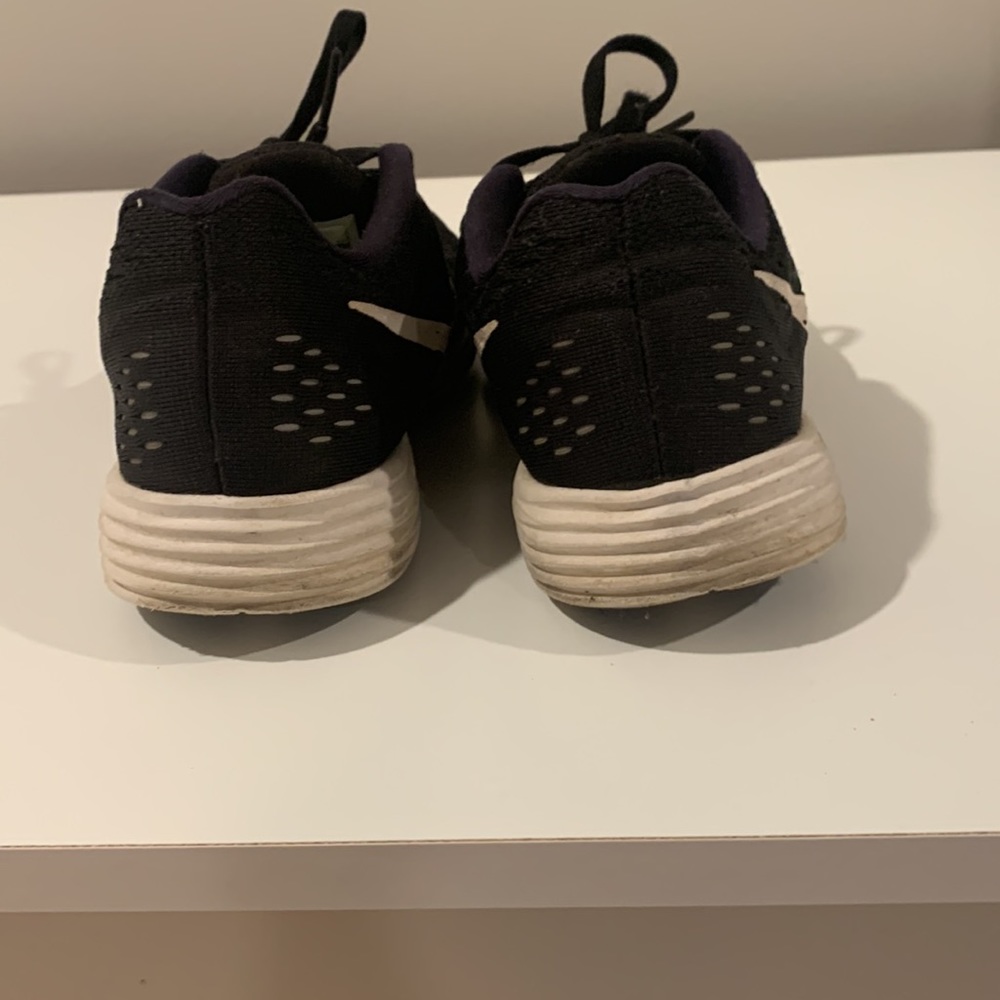 Sneakers - Picture 5 of 10